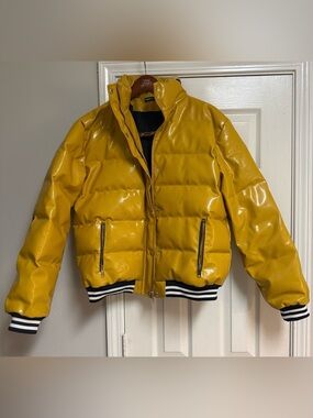 E. Adonis Men's Yellow Puffer Jacket -